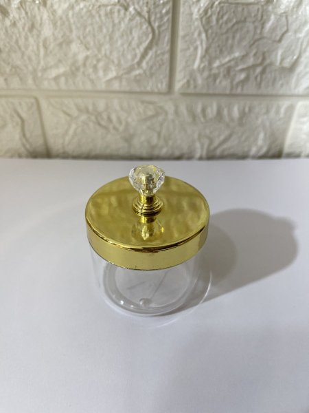 علب أكريليك غطاء ذهبي مع جوهرة