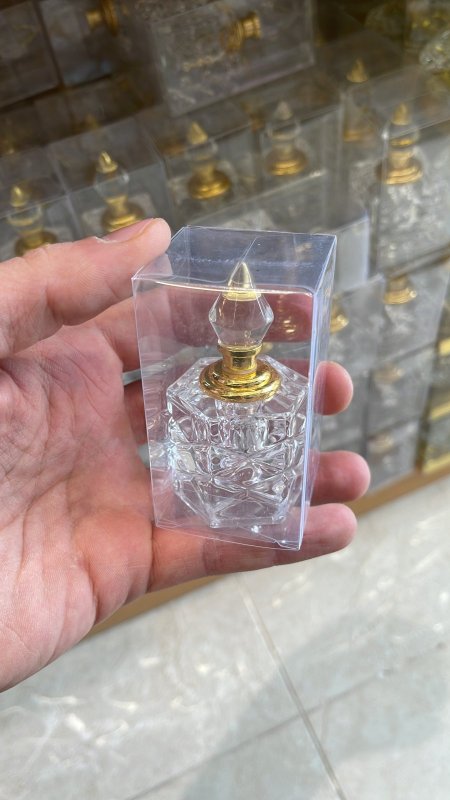 علبة عطر كريستال داخل علبة شفاف (سداسي)