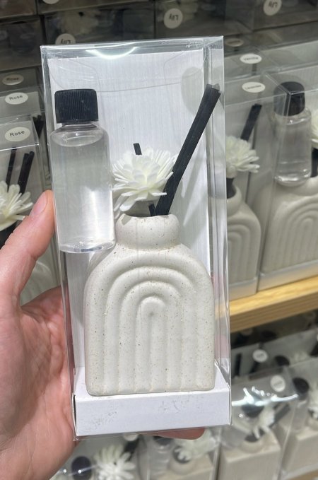 علبة معطر حجر منحني